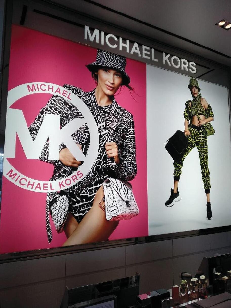 Reparación de cartel luminoso